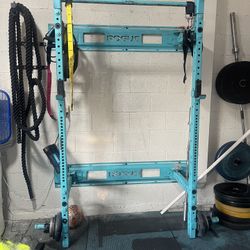 ROGUE R-3W FOLD BACK WALL MOUNT RACK