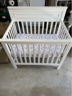 Baby crib