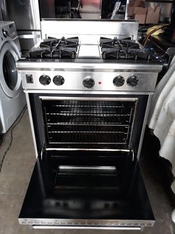 WOLF GOURMET PROFESSIONAL STOVE 30"