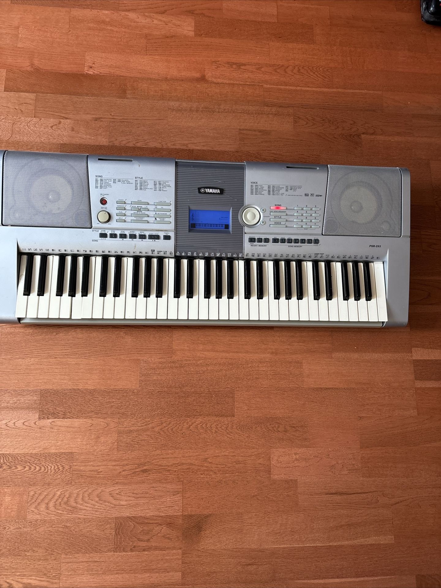 Yamaha PSR-293 Portable 61 Key Digital Keyboard With Power Supply