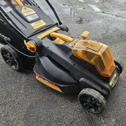 Lawnmower, 40v Battery Powered, By  Yardworks