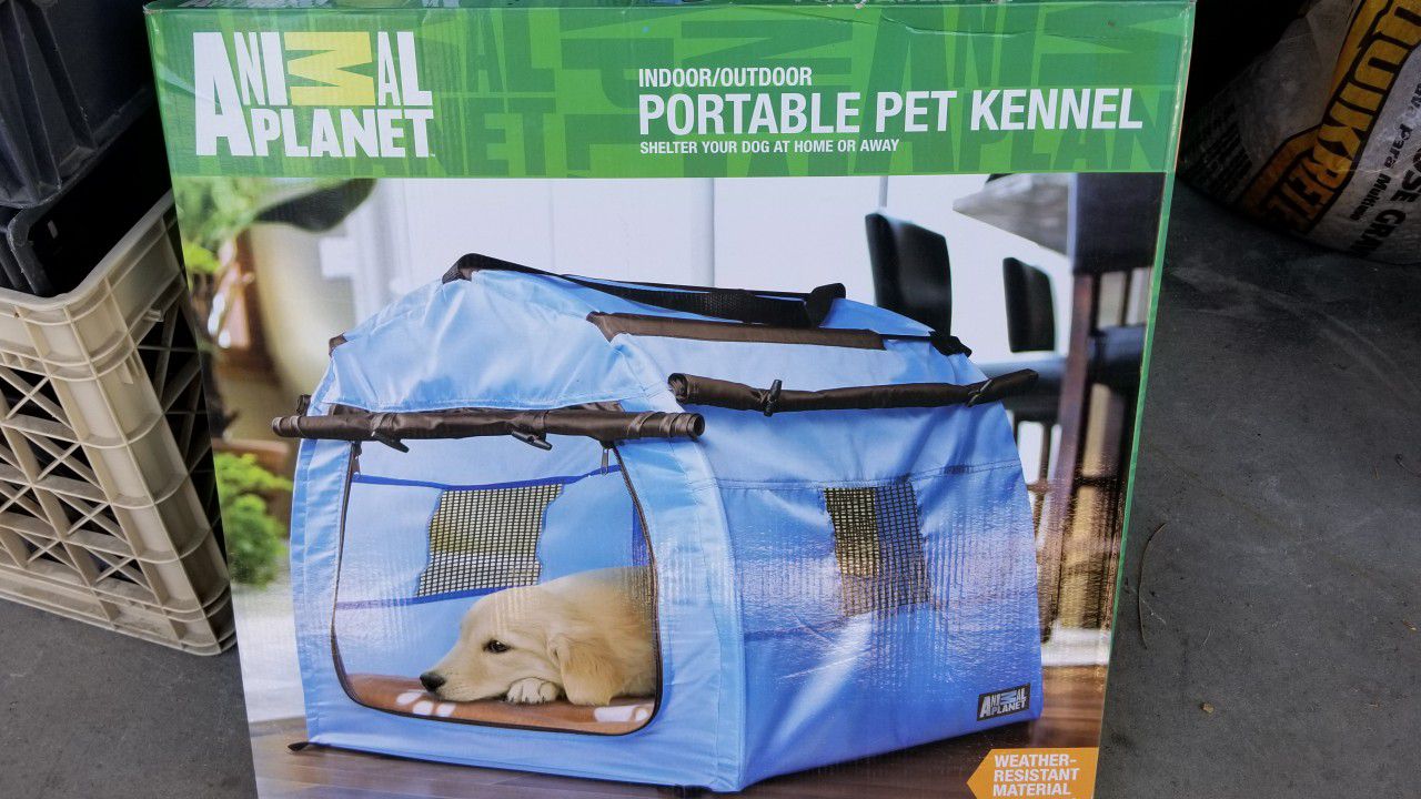 Animal Planet portable pet kennels