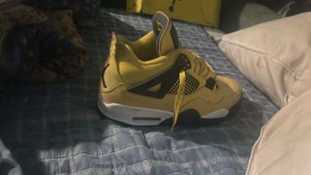 Jordan 4s Lightning