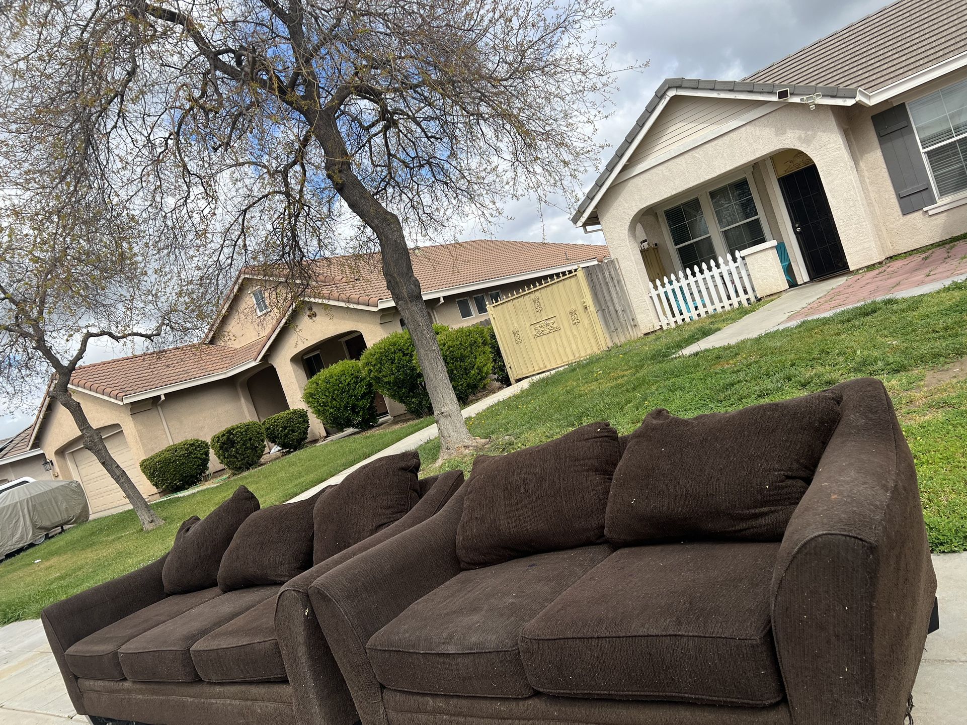 Free Couches for Sale in Fresno, CA OfferUp