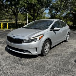 2017 KIA FORTE SEDAN