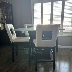 Modern Glass Dining Table with 4 White Chairs