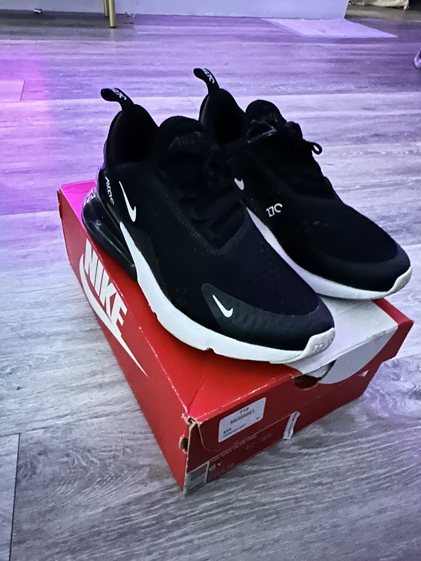Air Max Plus Size 6.5 Y (gs)