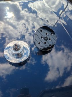 2 Chrome. Delta Round Shower Heads 