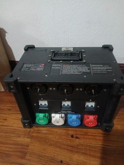 The cube 400 amp portable power distribution  box 120/240