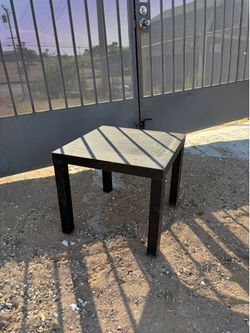 Black Corner Table – $10