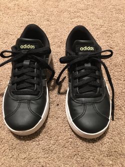 Kids Adidas size 1