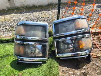 2015 Chevy Silverado headlight