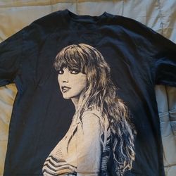 Taylor swift - Medium - long Sleeve