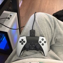 Dualsense Edge Controller With Charging Cable And All Original Accessories Included.