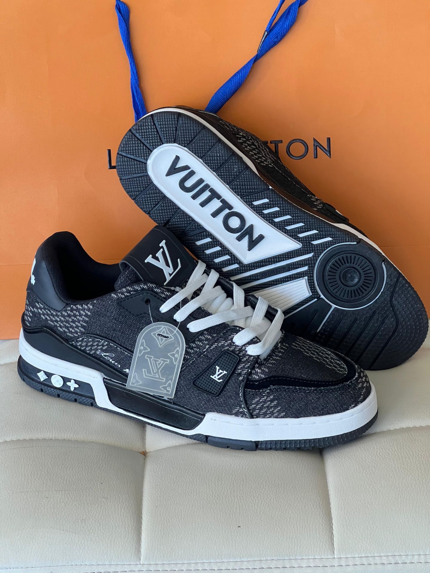 Lv Trainer Men Sneaker