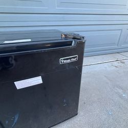 Small Fridge Magic Chef