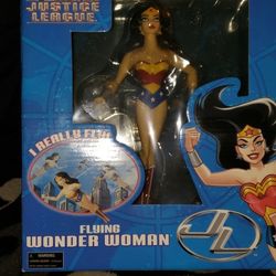 Justice League Flying Wonder Woman figure, Brand New!