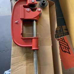 Pipe Cutter.         25 Dollars 