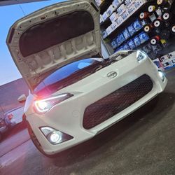 Car Led Headlights Kit Model H11 (Same As H8 H9 H11b H16) 

$29 COMPLETE KIT 
2 BULBS for:
Headlights, Low beam, High beam, DRL or Fog Car Led Lights