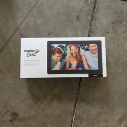 Nixplay 10.1-inch Smart Photo Frame
8gb