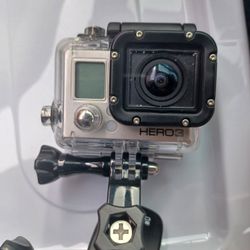 Go Pro 3 With Screen And Many Xtras