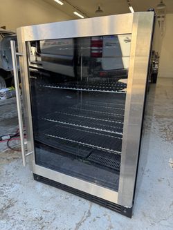 Magic Chef HMBC58ST beverage cooler
