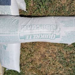 8 Quikcrete Sandbags