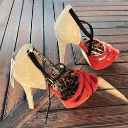 Jessica Simpson platform heels