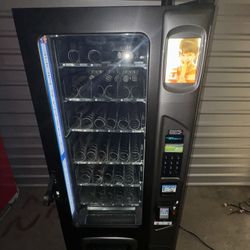 Ice Cream Food Vending Machine for Sale in Chicago IL OfferUp