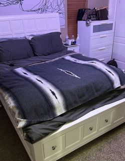 Wood Queen Size Headboard And Bed frame