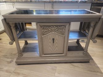 Portable bar / bar cart / butler