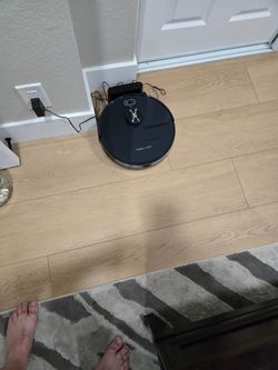 Robot vacuum