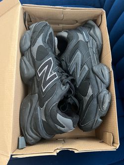 New balance black sneakers 8.5 men’s