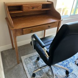 Quality Desk with Drawers and Optional Chair