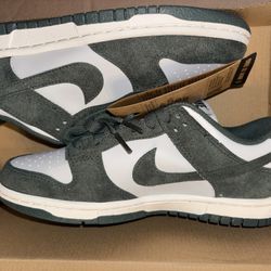 Nike Dunk Low Vintage Green Dust (new)