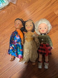 Lot of 3 Vintage Walt Disney Its a Small World 8 Doll