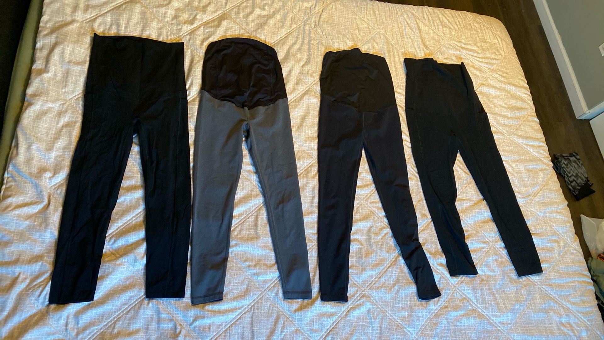 XS Maternity Yoga Pants