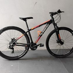 BICYCLE TREK 21 SPEED SIZE 29 BRAND NEW 