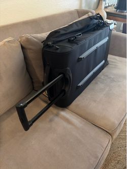 Amazon Basics 30-Inch Large Rolling Duffel Bag