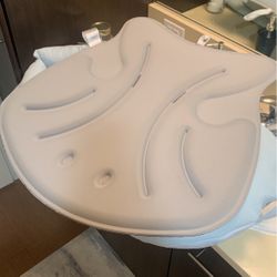 Brand new Never Used Ubbi Sink Bather