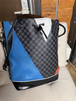 Designer-Inspired Bucket Bag – Bold & Modern
