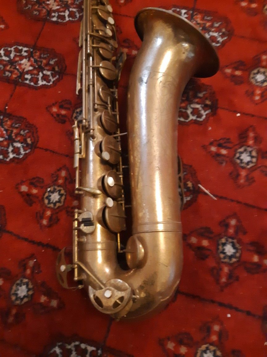 Revelle Saxophone Missing Mouthpiece