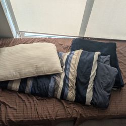 FREE Single Mattress + Pillows + Comforter – Pickup ASAP