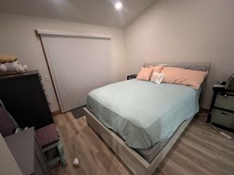 Queen box spring.