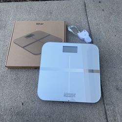 Battery Powered Bathroom Scale 400 lbs