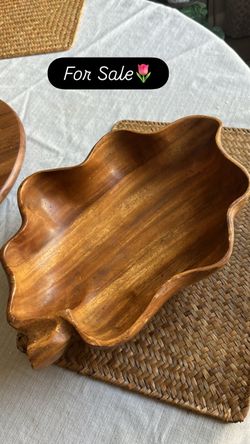 Carved Wooden Serving Bowl Wavy Edge