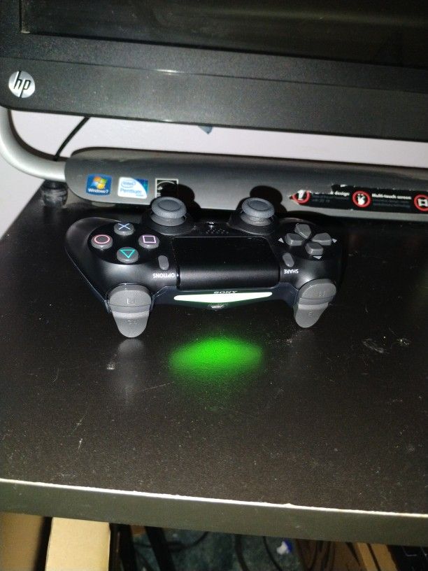 PS4 Controller 