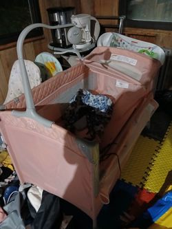 Portable baby bassinet/ rocker chair