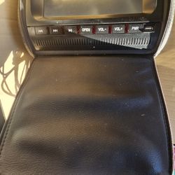 Headrest Monitors With DVD In Each