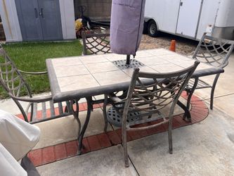 Patio Table + 4 Chairs